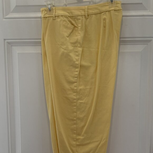 Yellow Capris by St Johns Bay - Picture 1 of 4